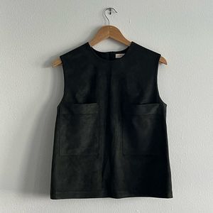 Áéron (Aeron)Forest Green blouse/shirt with two pockets, zipper on back